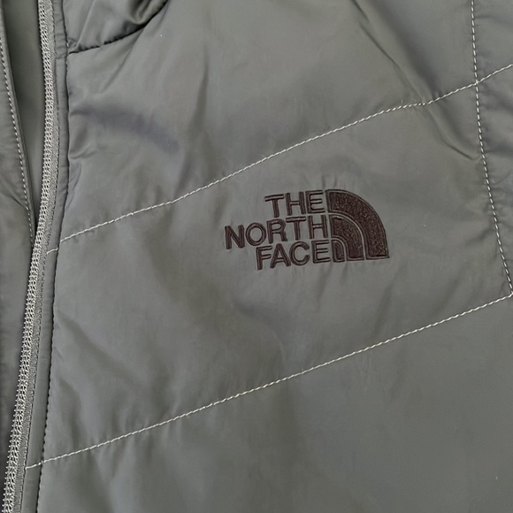 Never Worn Woman’s North Face Vest - Picture 3 of 6